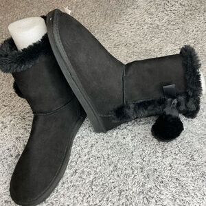 JUSTICE 8 Faux Fur Shearling Pom Pom Winter Boots Shoes Ribbon Black NWT